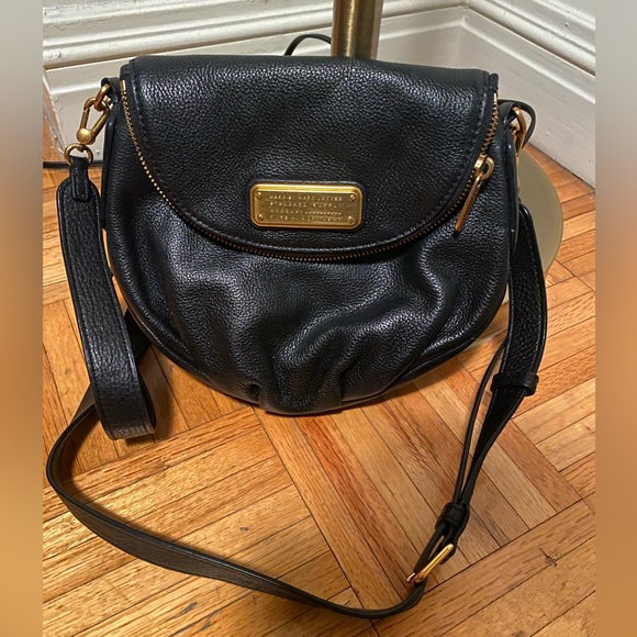 Marc By Marc Jacobs Handbags - Marc by Marc Jacobs crossbody purse